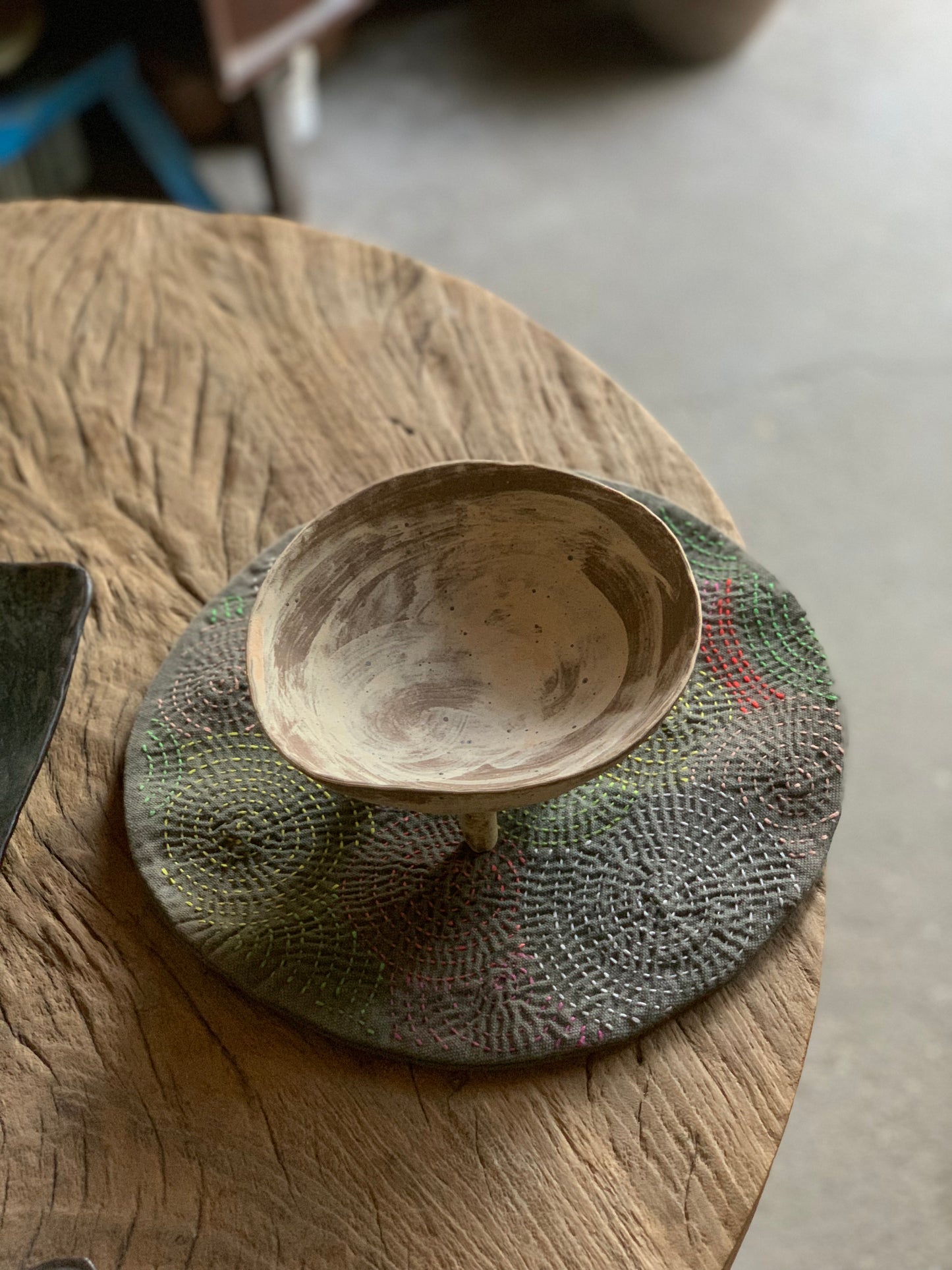 Handcrafted Ceramic Tripod Small Fruit Plate