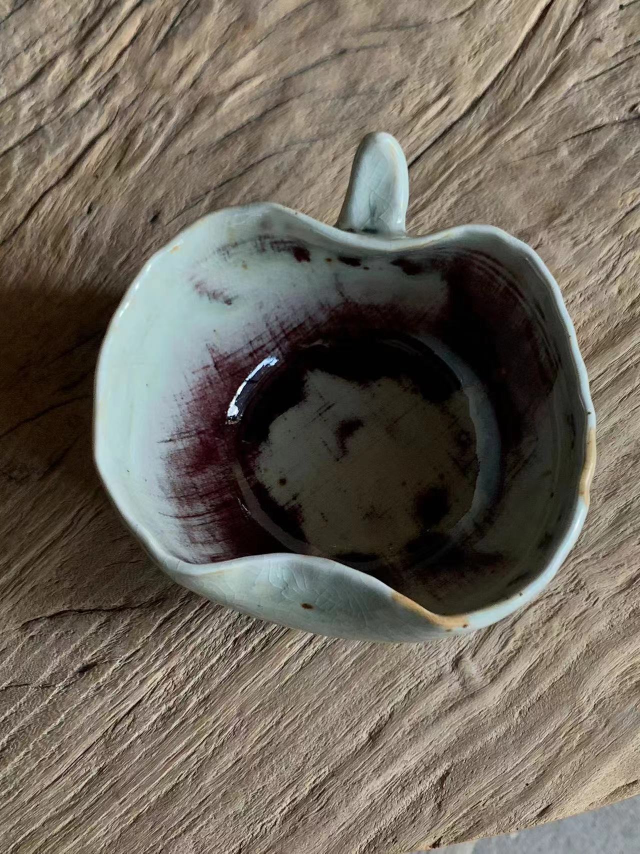 Small Apple-shaped Ceramic Bowl