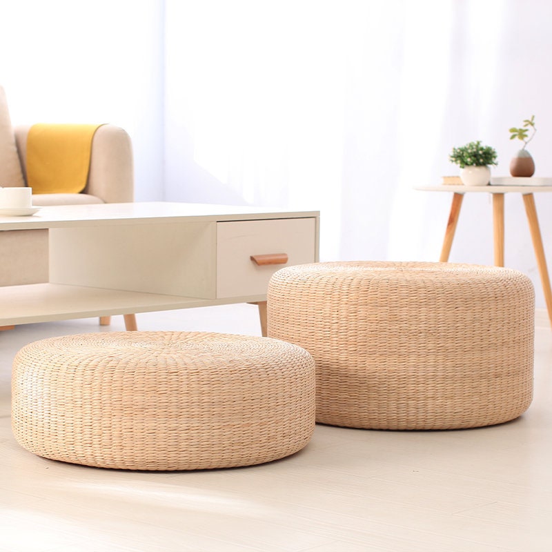 Round straw floor cushion