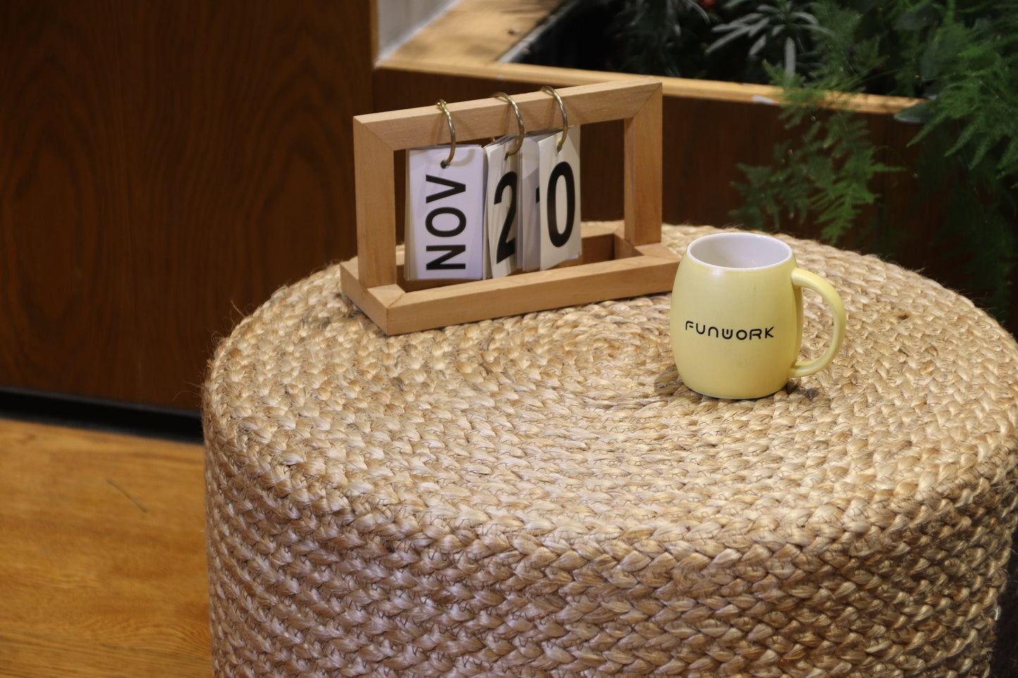 Custom size chic brown round jute floor cushions /side table