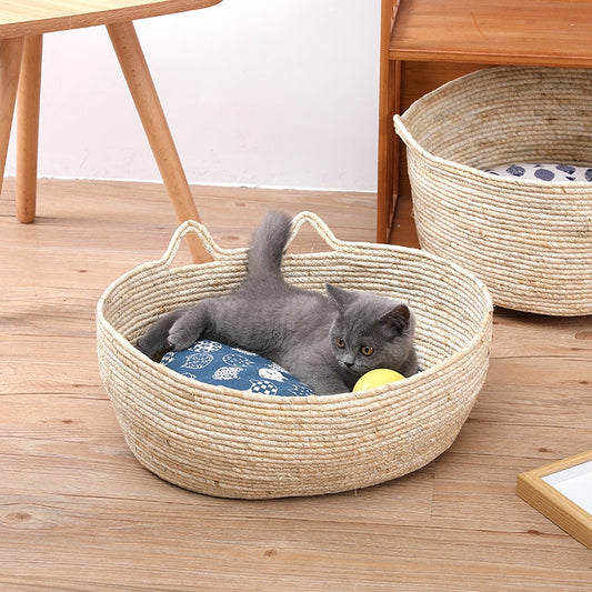 Handmade round organic straw pet bed with soft cushion and handles