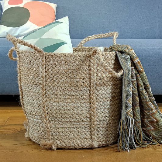 Large jute baskets with four jute handles