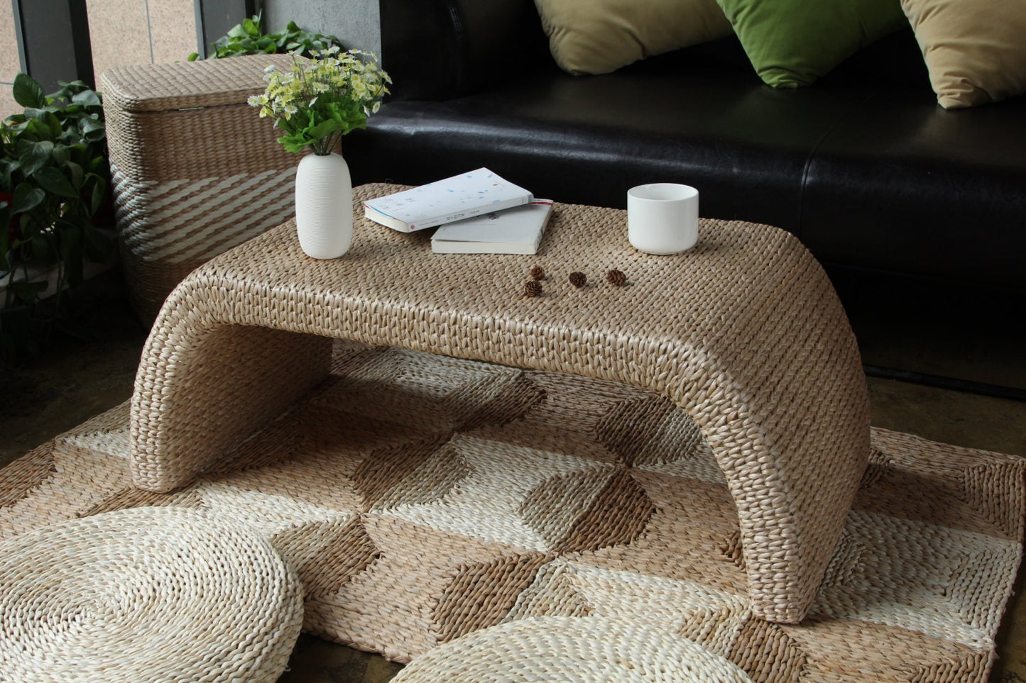 Beige Rustic coffee table and cushions set