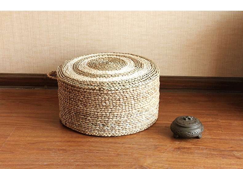 Round straw floor cushion floor pouf